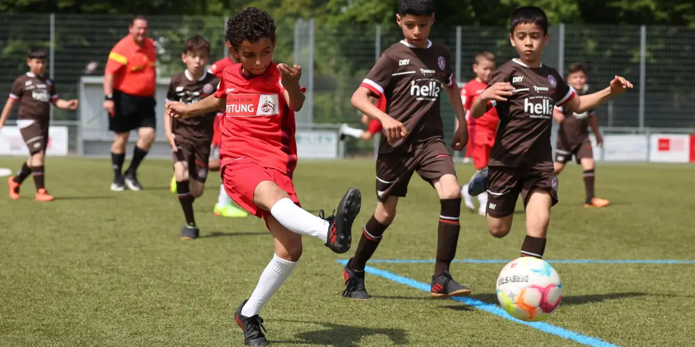 Abschlussturnier von „Fußball trifft Kultur“ mit Ridle Baku, Marcel Reif und Boris Rhein